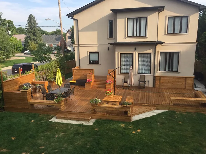 Multi-level composite deck built in Toronto